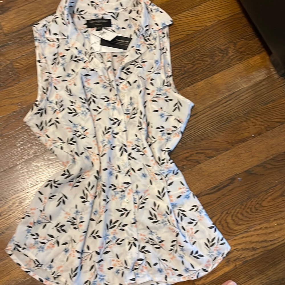 Sleeveless top